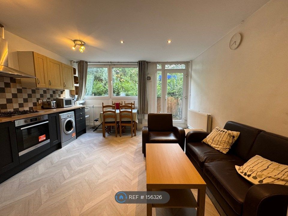 Property photo 2 of 25