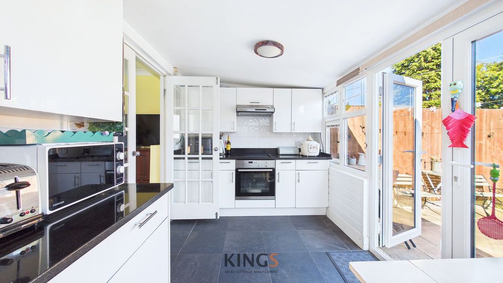 Property photo 2 of 15 Kitchen