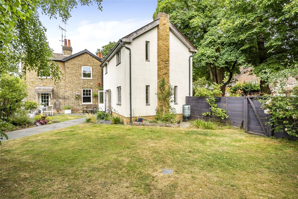 Property photo 3 of 23 Picture