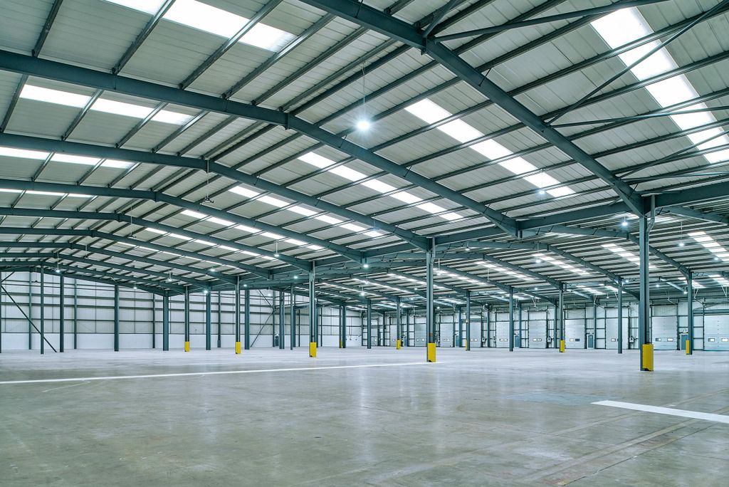 Property photo 3 of 7 Rugby 98_Warehouse Internal.Jpg