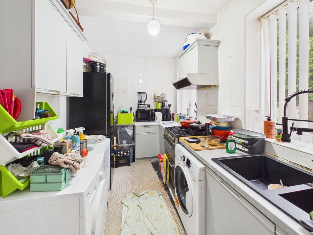 Property photo 3 of 18