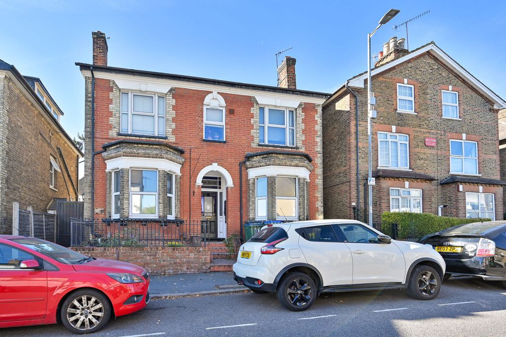Property photo 1 of 11