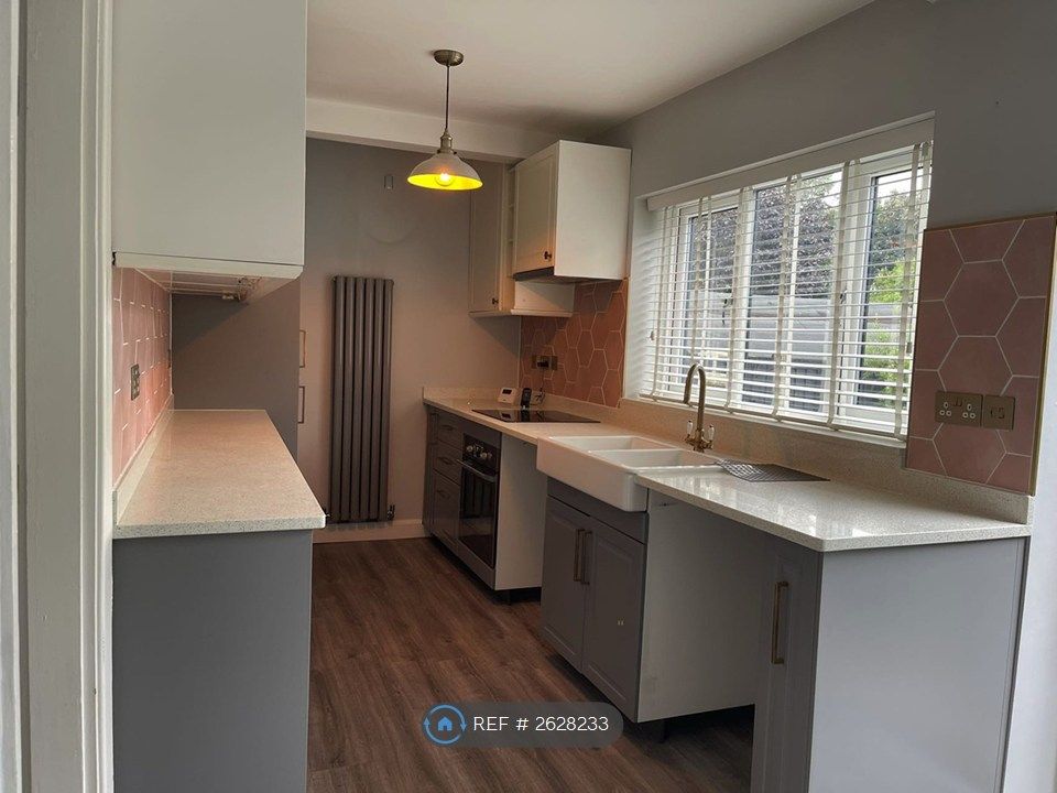 Property photo 1 of 9 Kitchen