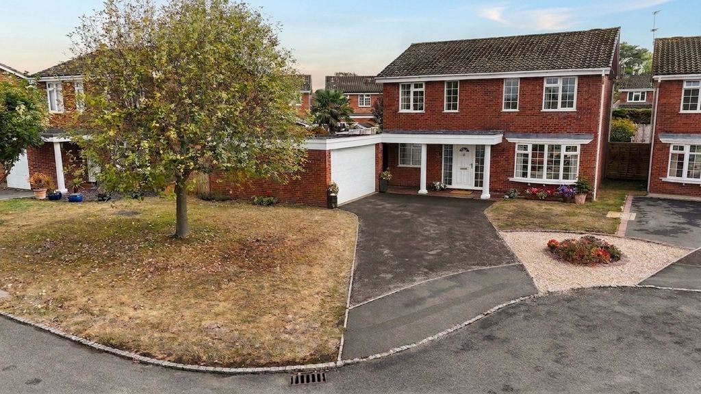 Property photo 1 of 31