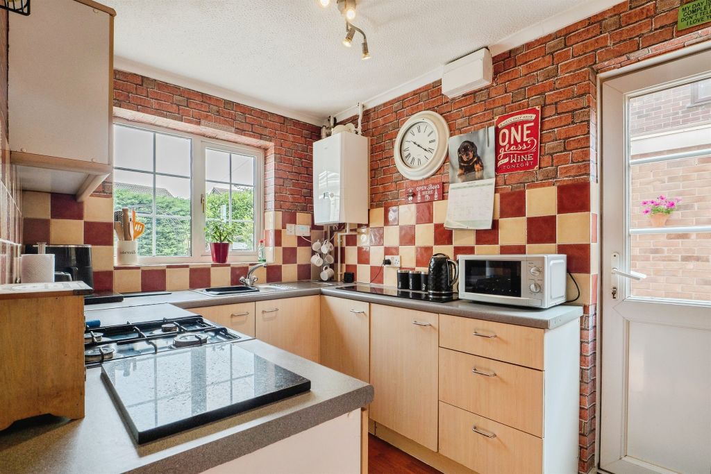 Property photo 3 of 16