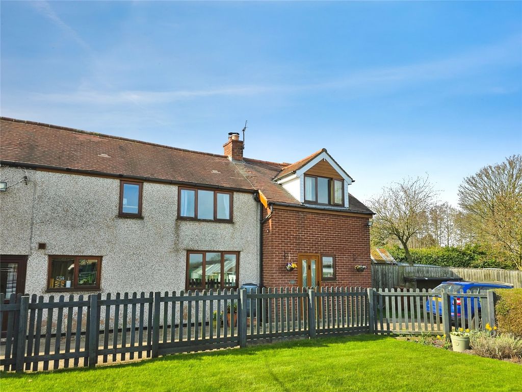 Property photo 1 of 16 Description