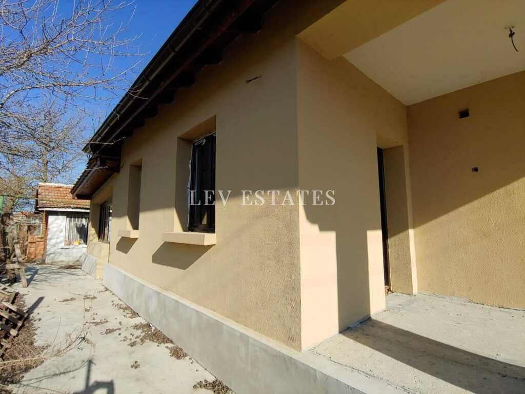 Property photo 3 of 10