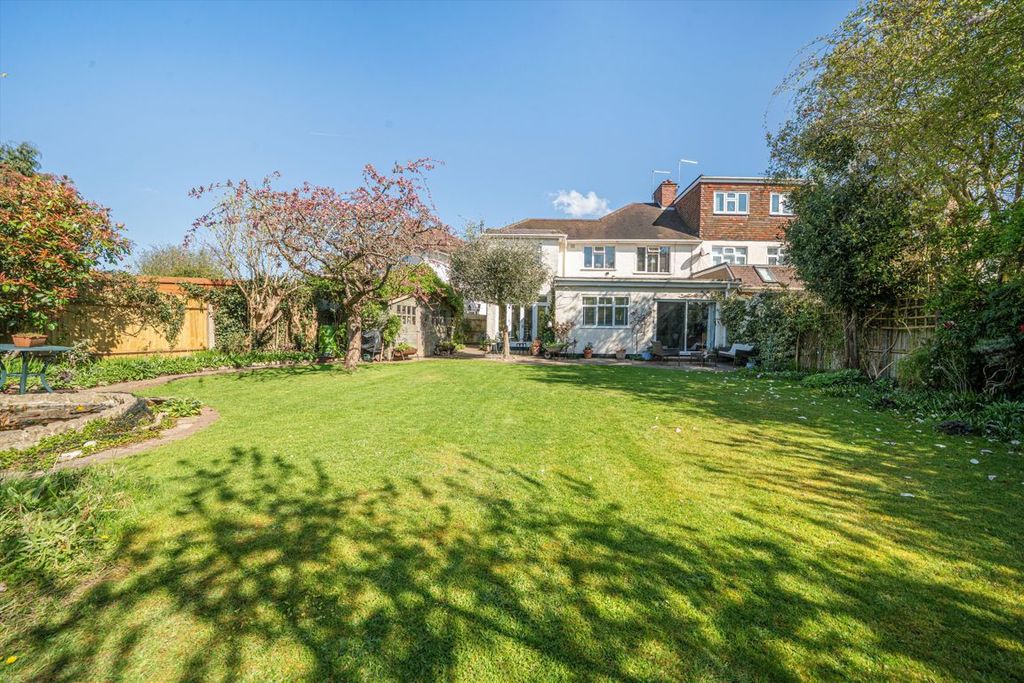 Property photo 2 of 12