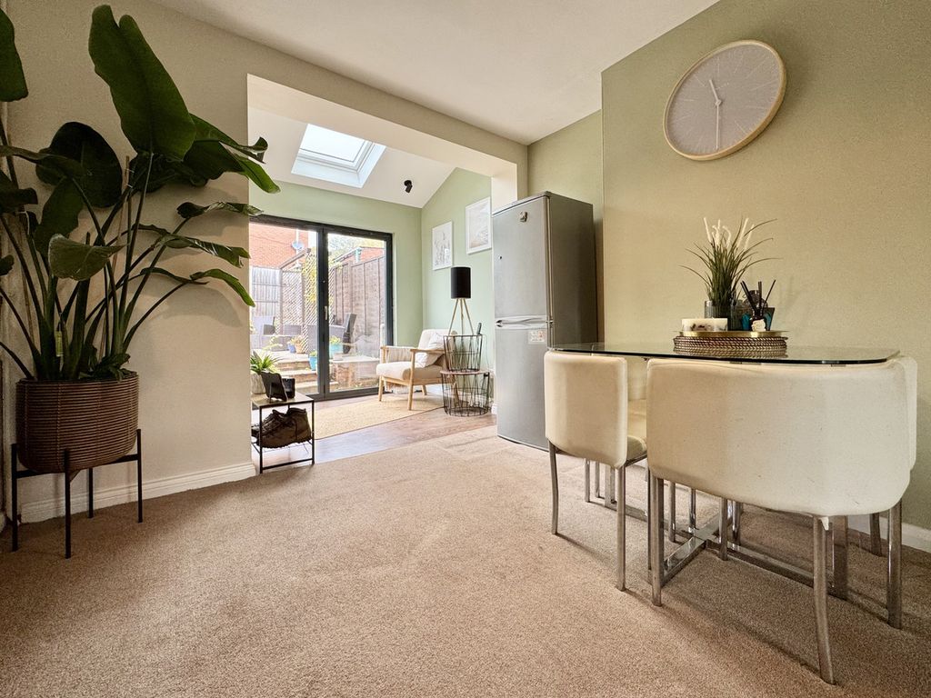 Property photo 3 of 21