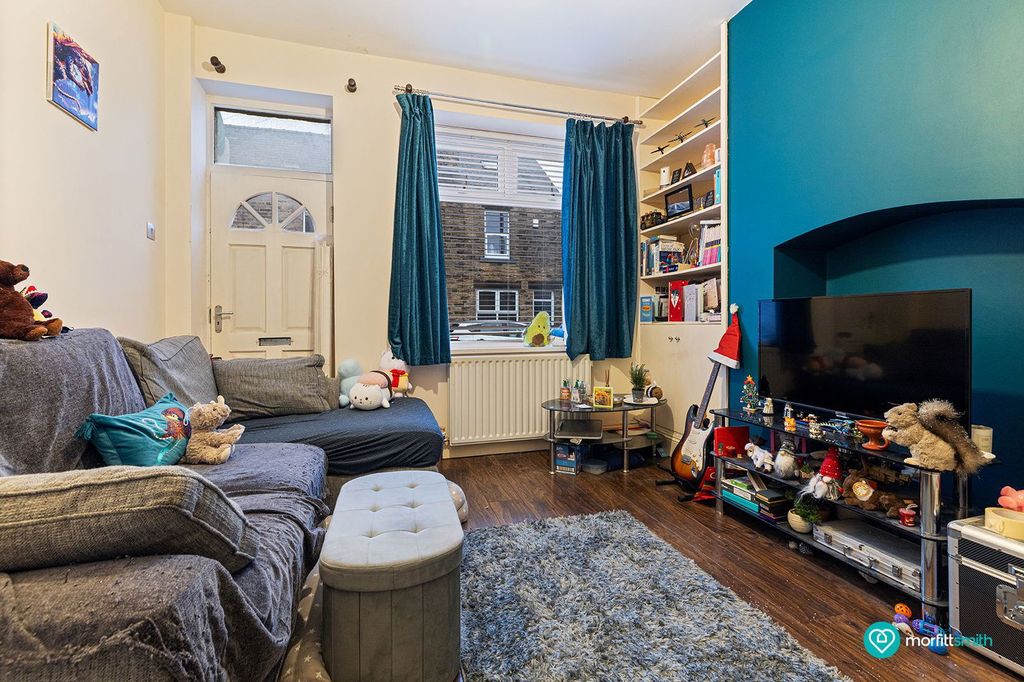 Property photo 3 of 12