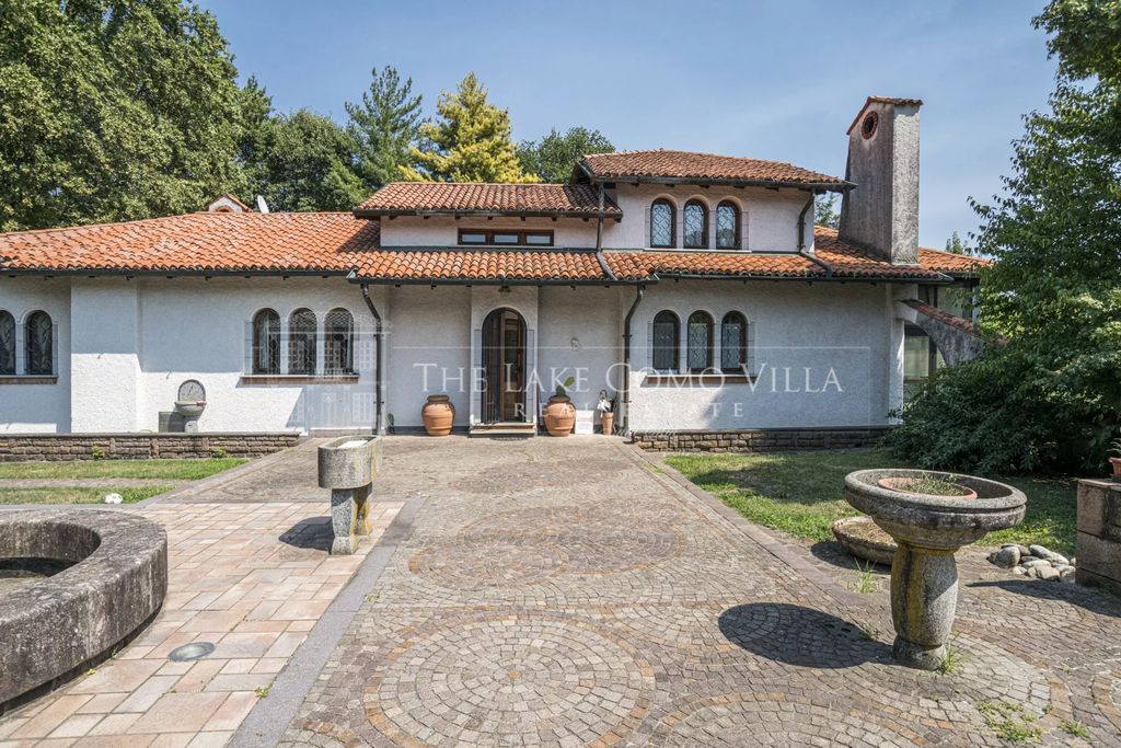 Property photo 1 of 45 The Lake Como Villa-Villa Sole-Cadorago