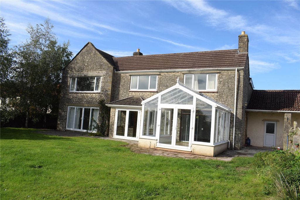 Property photo 1 of 10 External