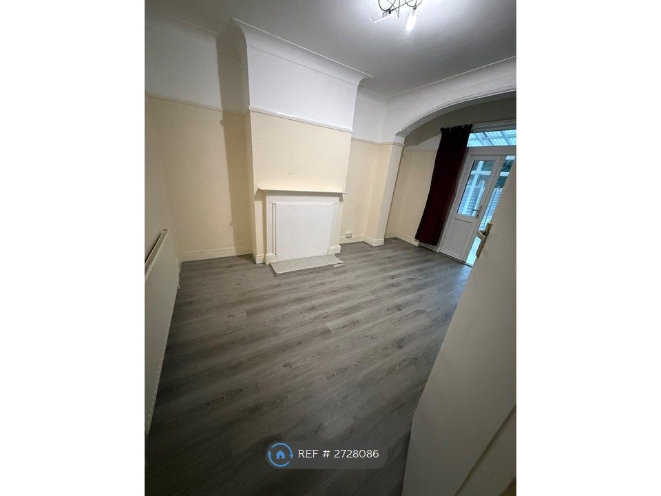 Property photo 3 of 27