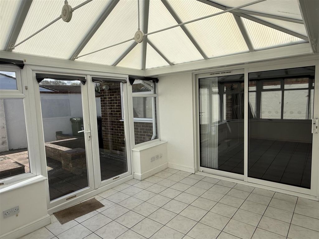 Property photo 2 of 16 Conservatory