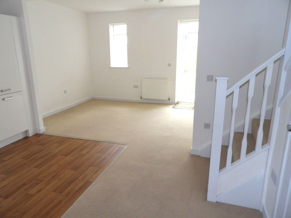 Property photo 2 of 11 Photograph 2