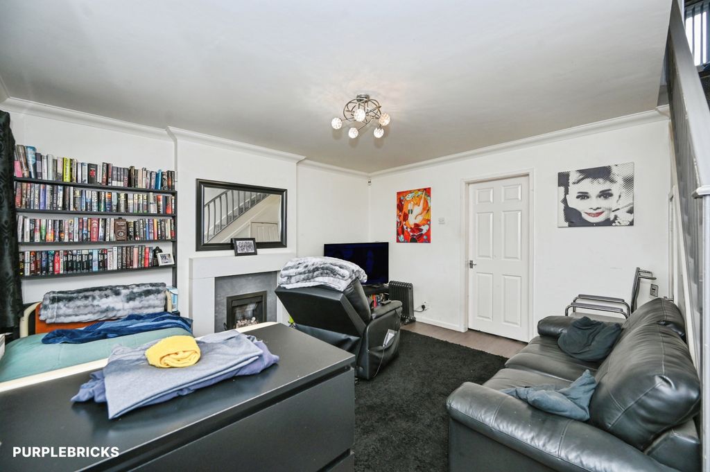 Property photo 3 of 21