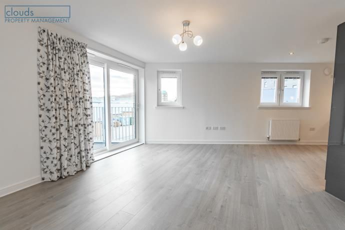 Property photo 1 of 17 Living Room