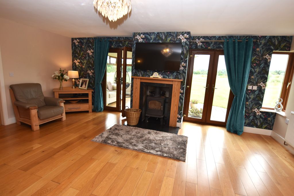 Property photo 3 of 29