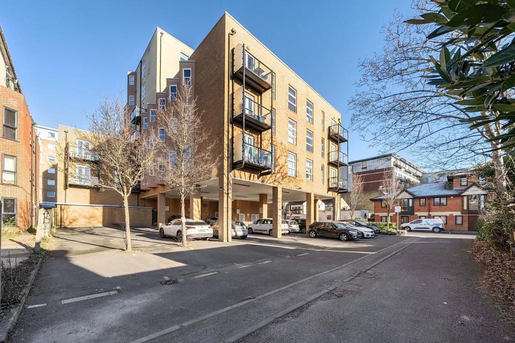 Property photo 1 of 20 External View