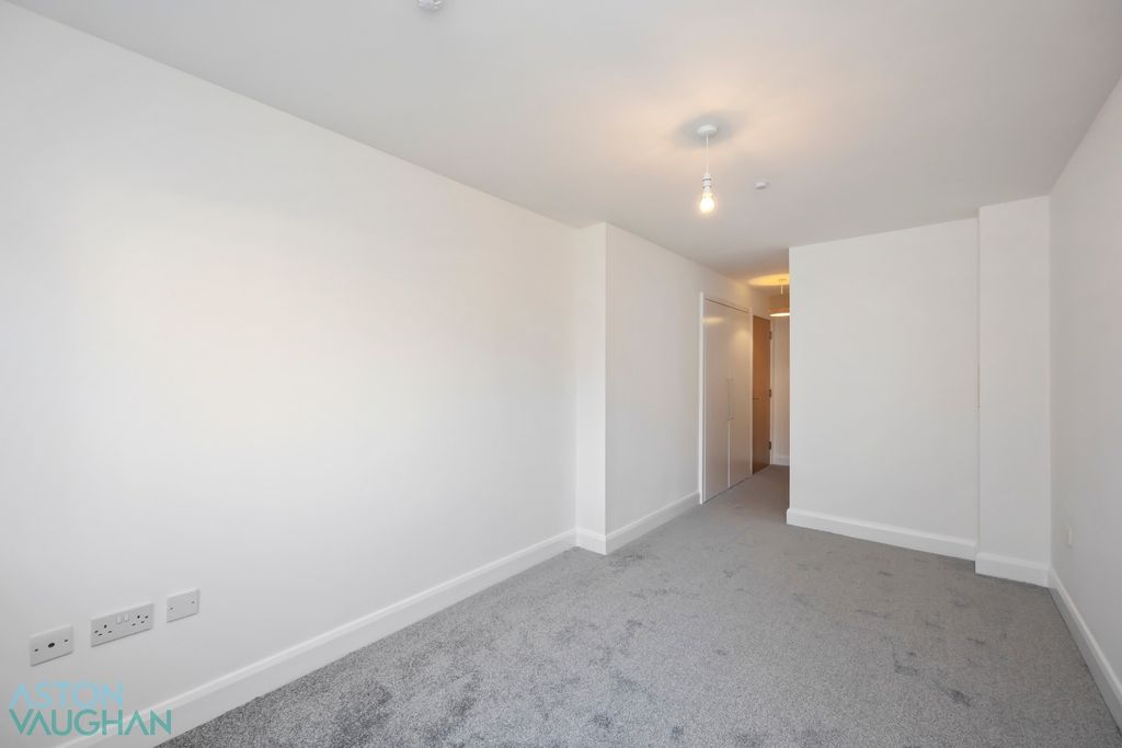 Property photo 2 of 20 4614092