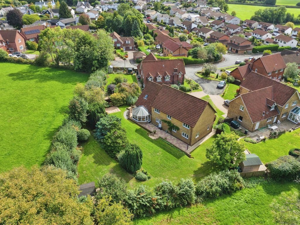 Property photo 2 of 34