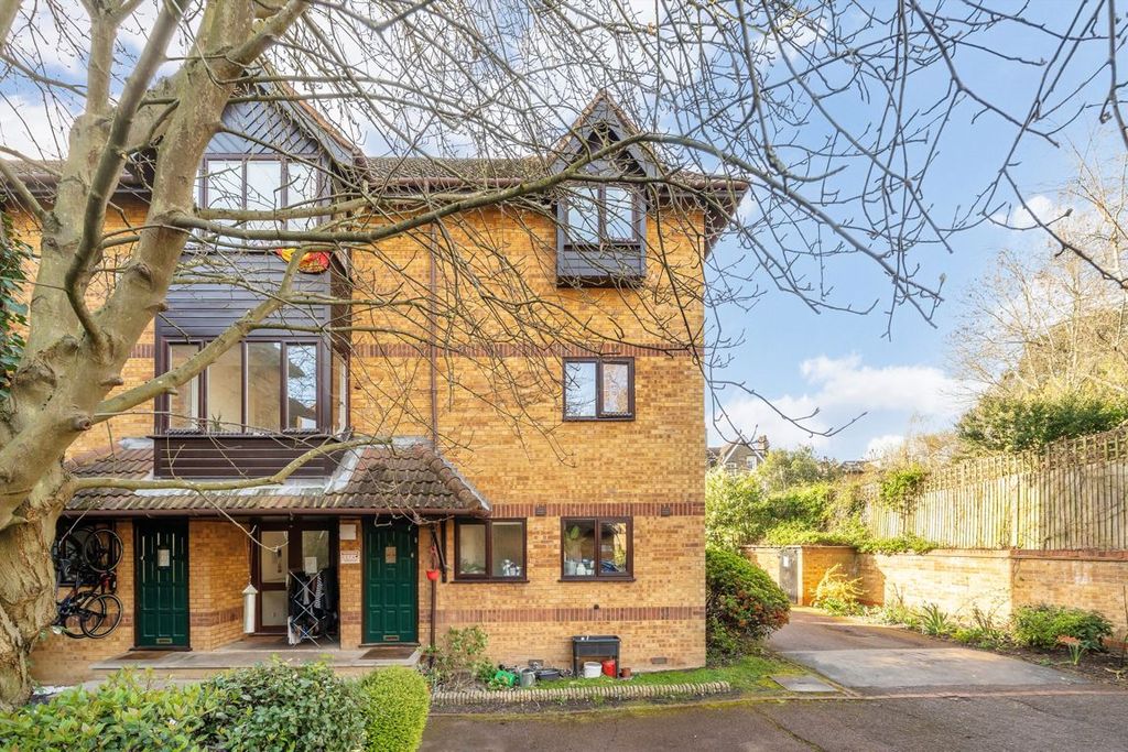 Property photo 1 of 5