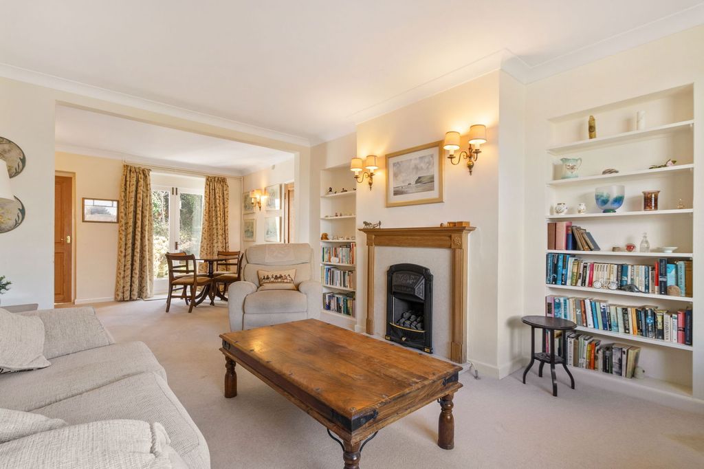 Property photo 2 of 22