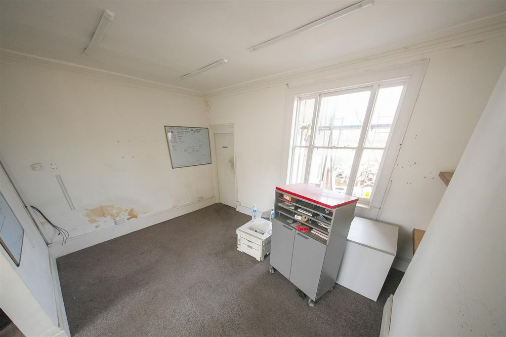 Property photo 2 of 8 Dsc05512.Jpg