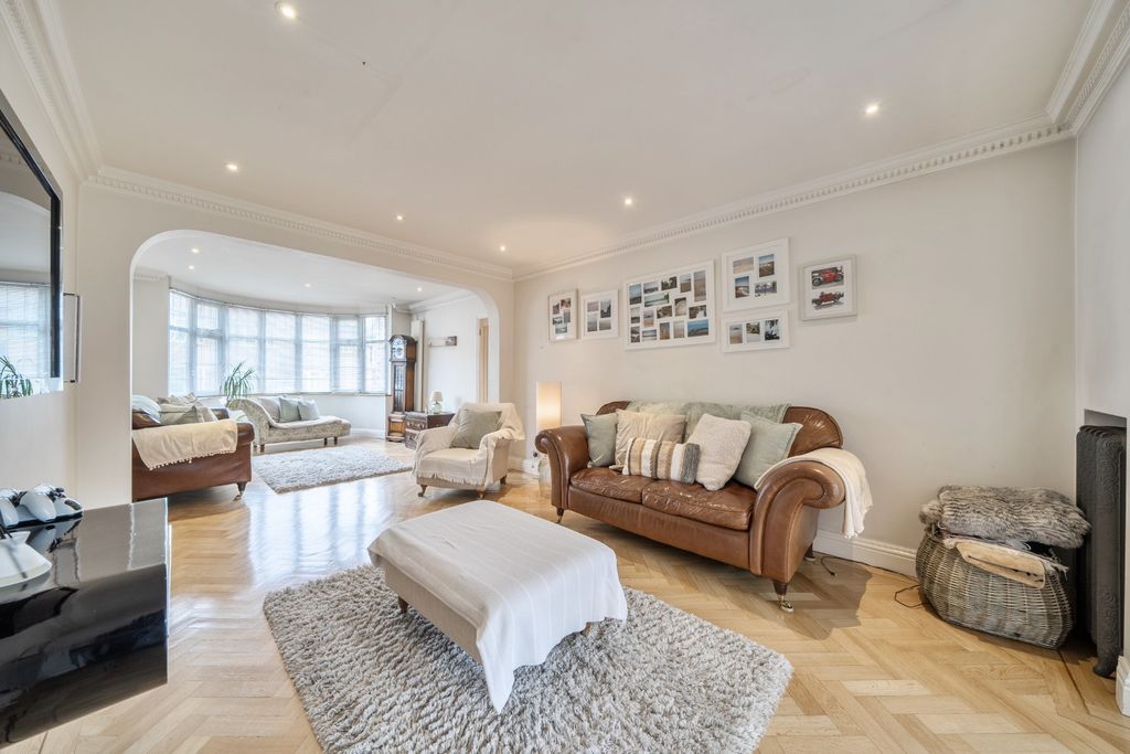 Property photo 1 of 13 5170160