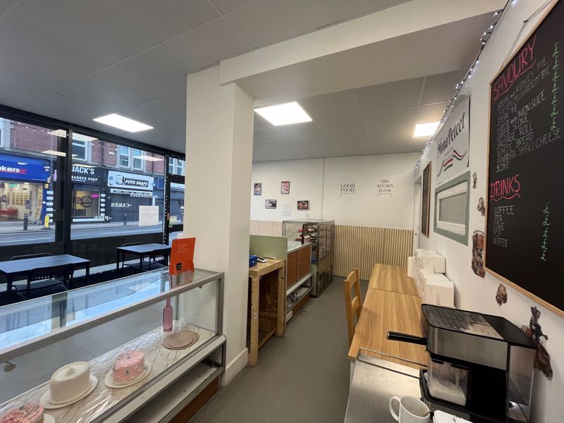 Property photo 3 of 9 Photo 8