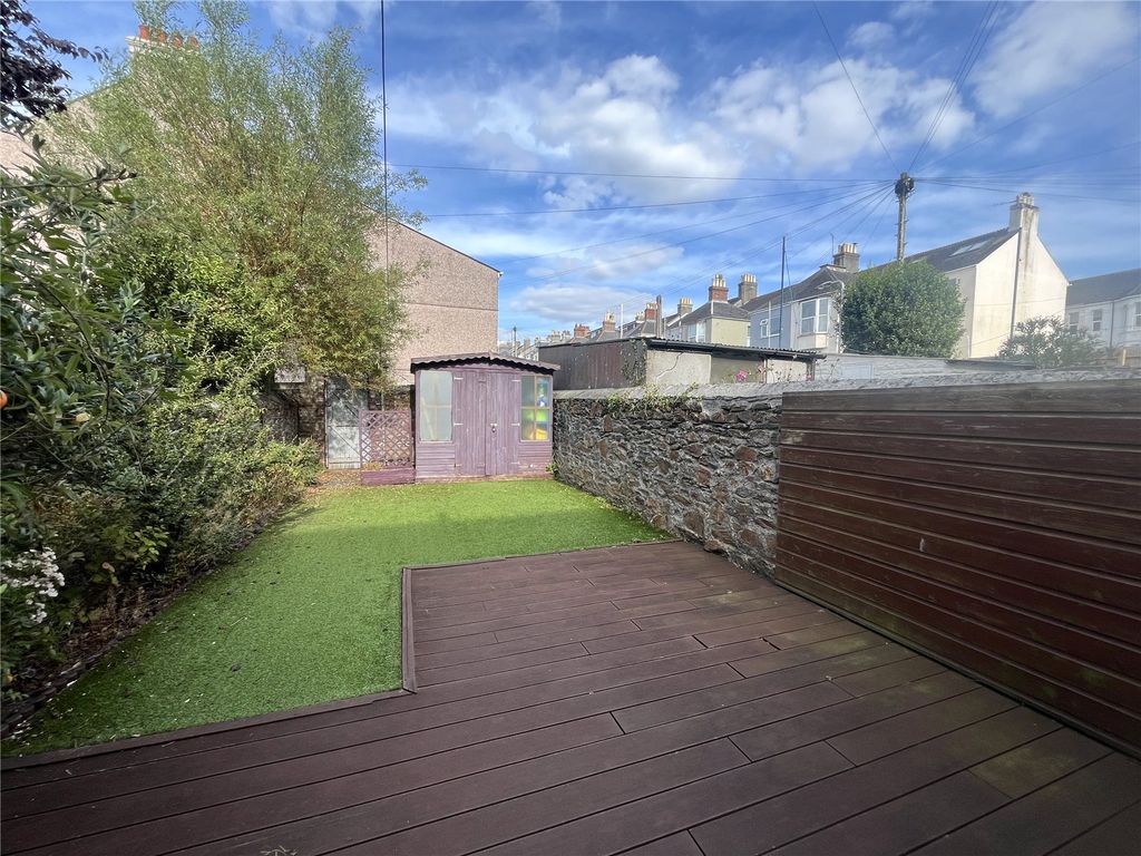 Property photo 3 of 12