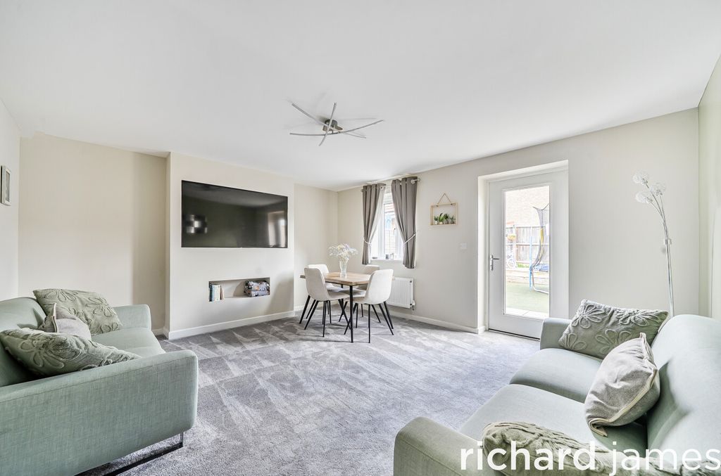 Property photo 2 of 14 38Bea3d5Ebd04Db485276d5E99848Bce