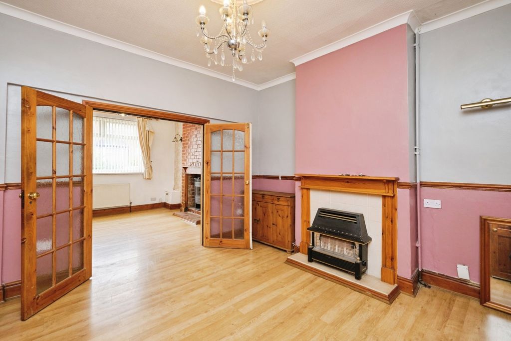 Property photo 2 of 25 Pbox-Img.Jpg
