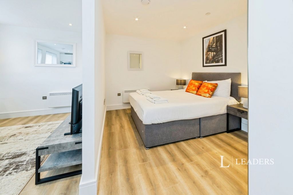 Property photo 3 of 13 Pbox-Img.Jpg