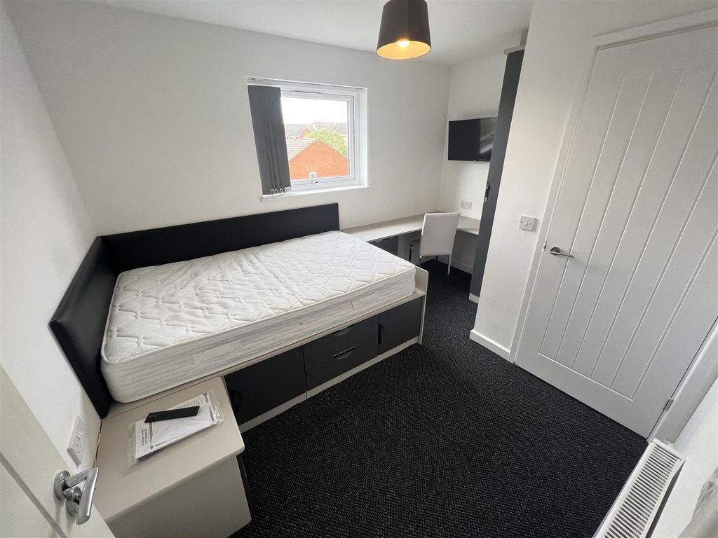 Property photo 1 of 8 E8Bk79Mki0Mdtcxmitthog.Jpg