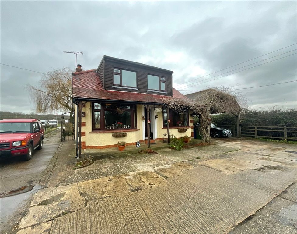 Property photo 1 of 19 Front