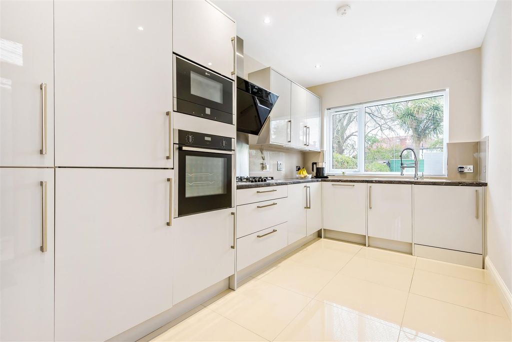 Property photo 2 of 12 Kitchen.Jpg