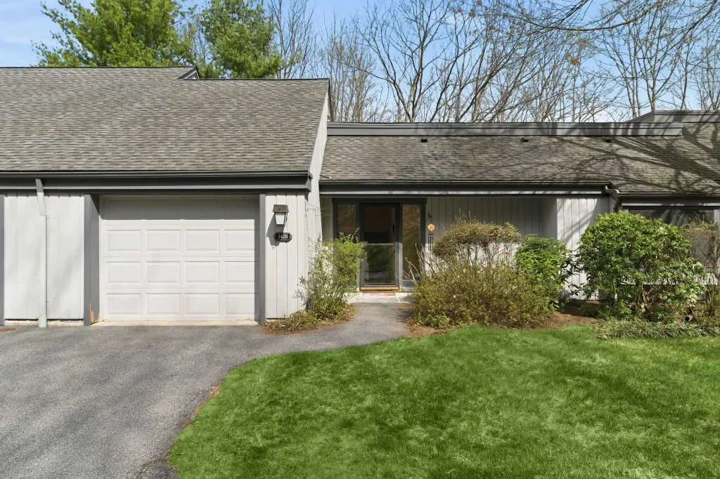 Property photo 1 of 29