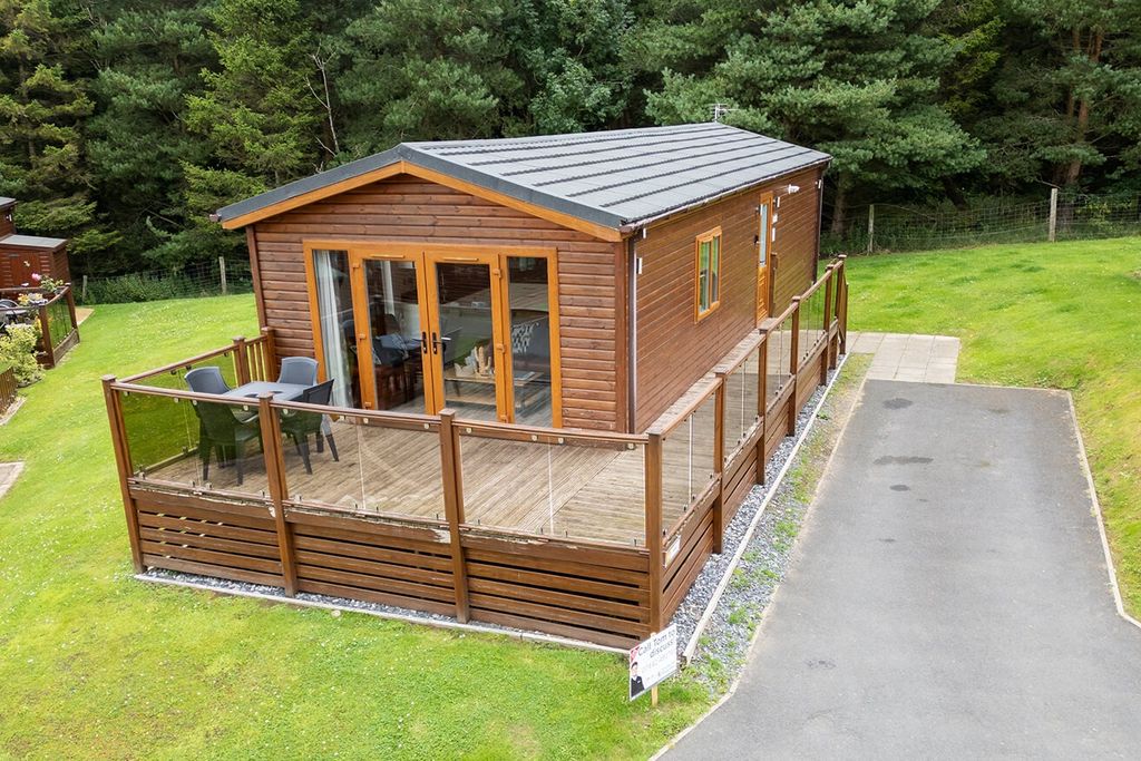 Property photo 1 of 16 4230360