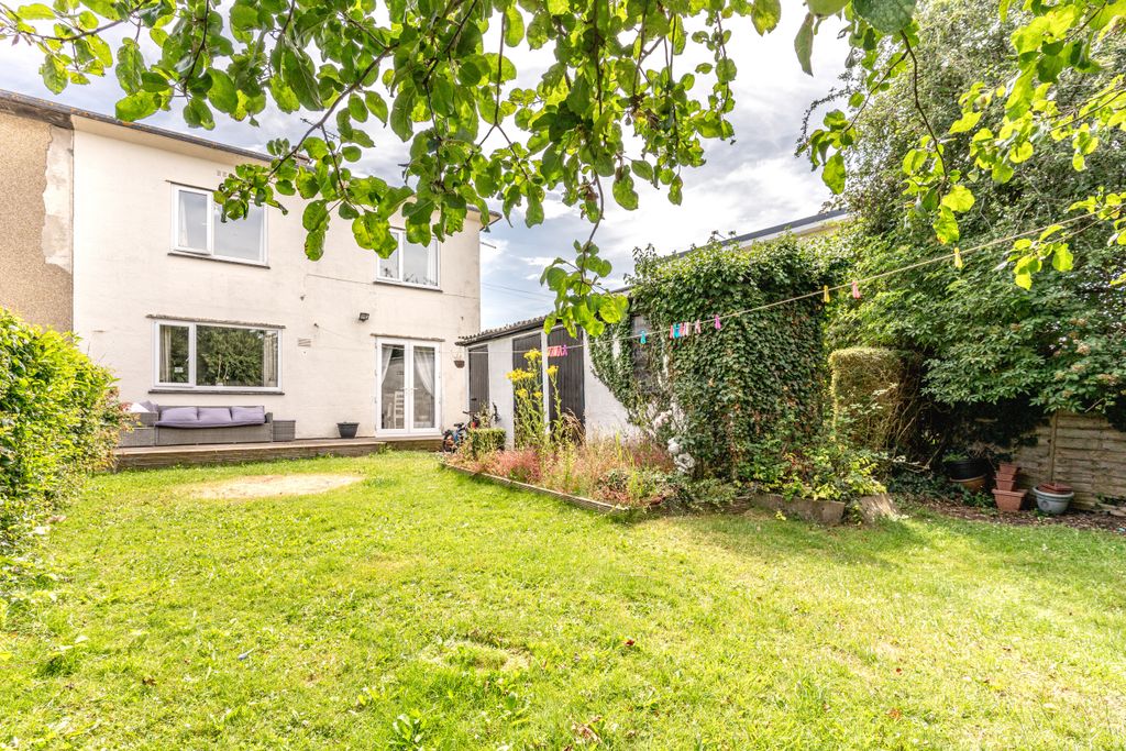 Property photo 1 of 18 A7400881-16
