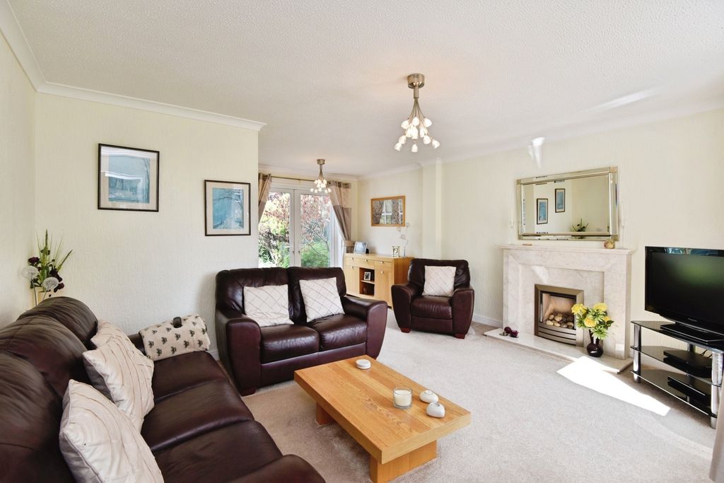 Property photo 2 of 17 Photo