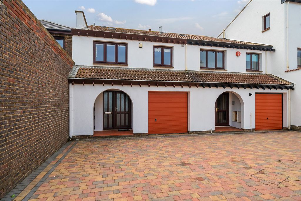 Property photo 1 of 20 Picture No. 02
