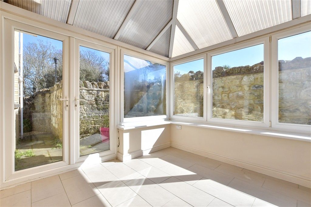 Property photo 3 of 18 Conservatory