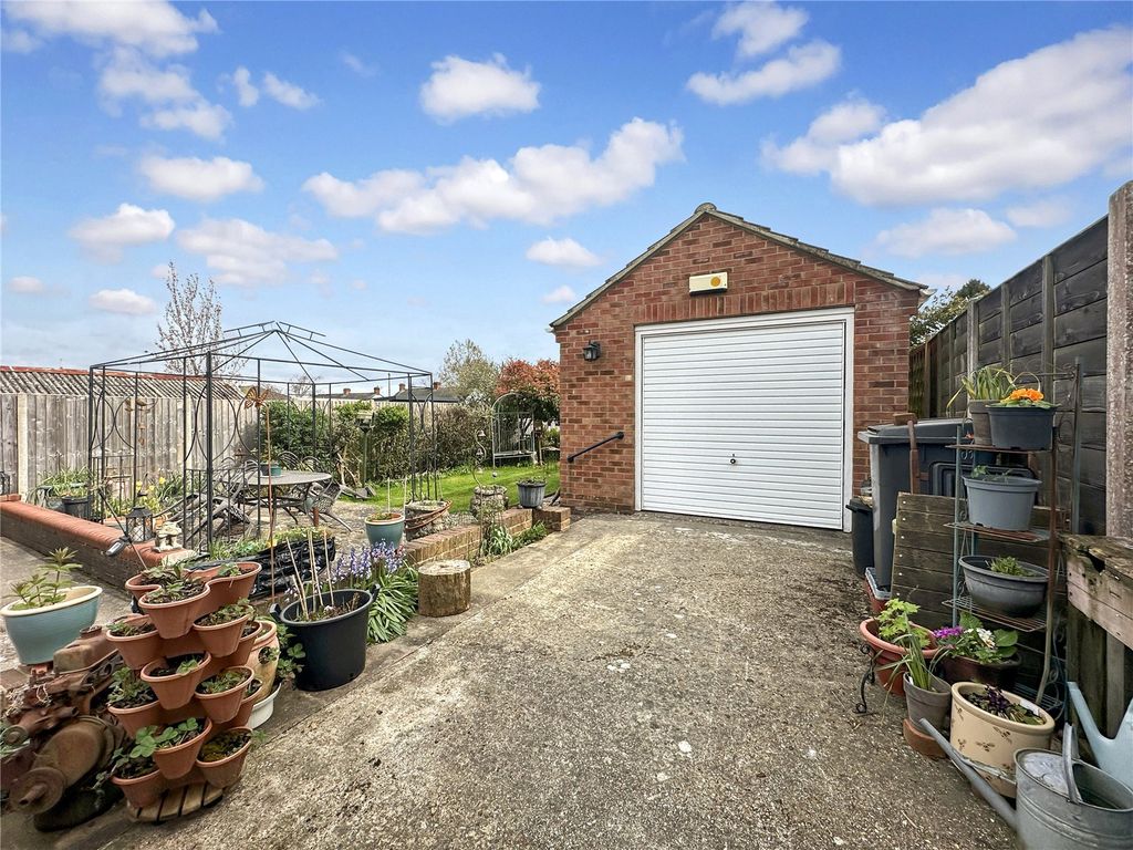 Property photo 2 of 22 Picture No. 18