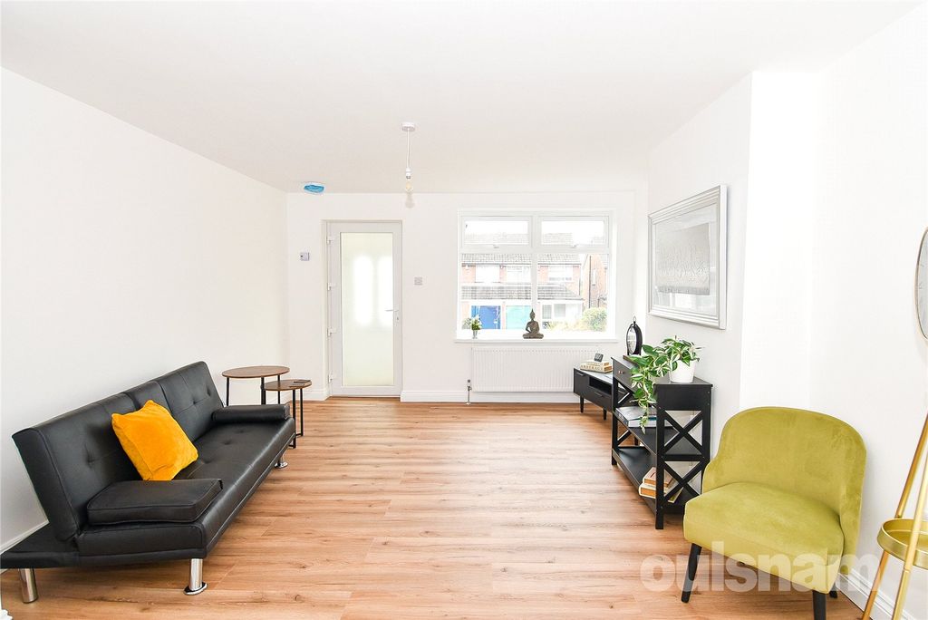 Property photo 3 of 22 Picture No. 04