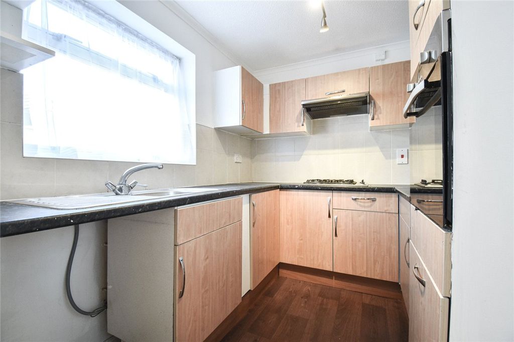 Property photo 2 of 7 Picture No. 15