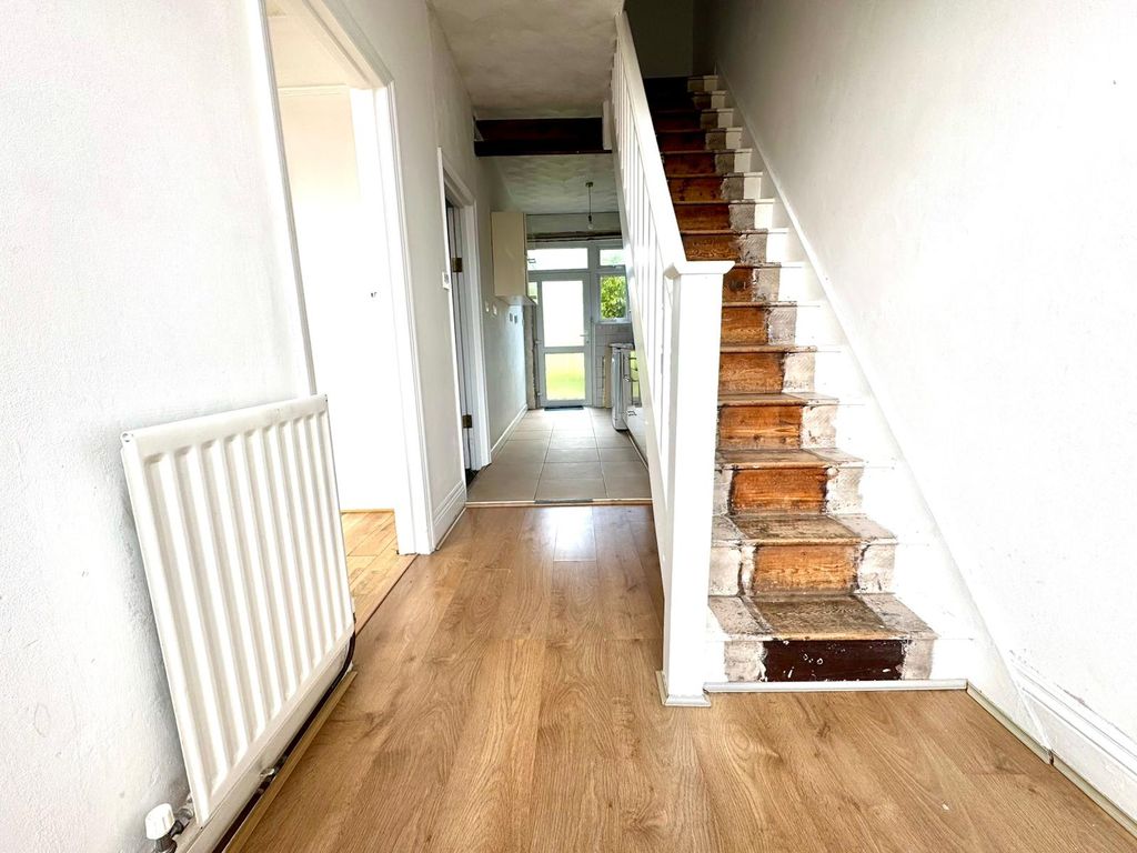 Property photo 3 of 20 Hallway