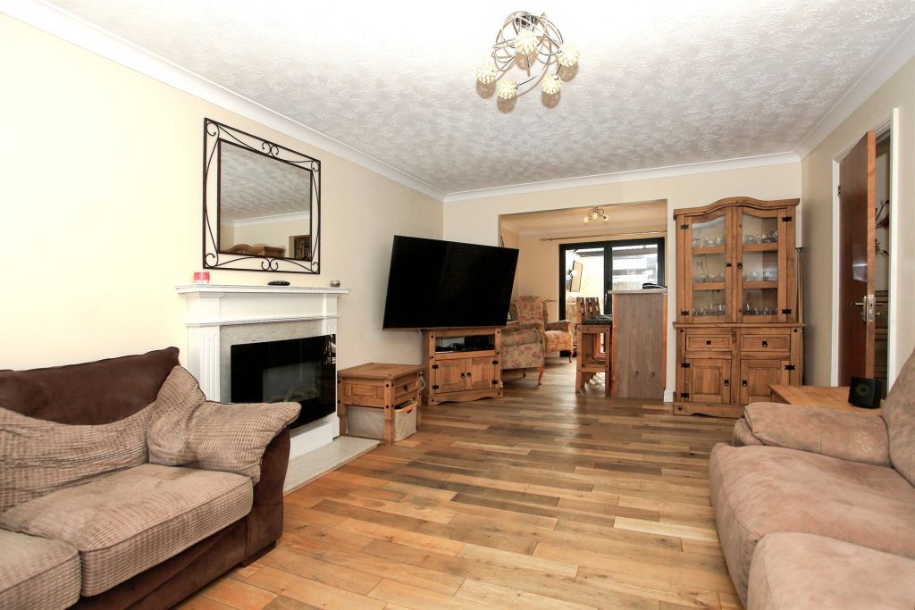 Property photo 3 of 16