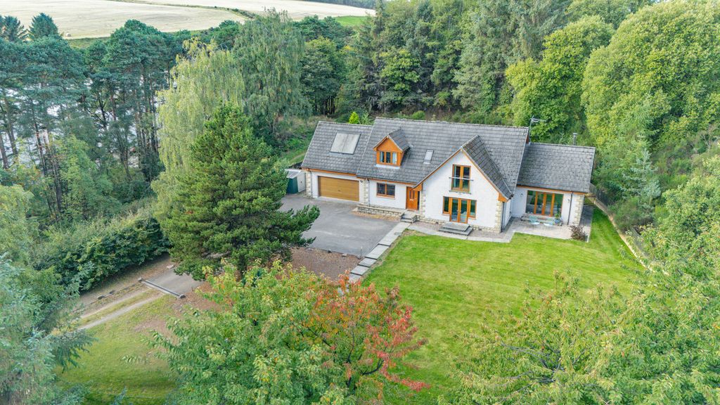Property photo 1 of 50