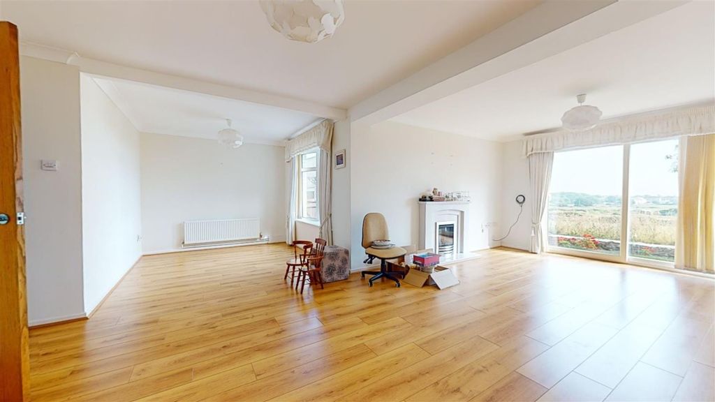 Property photo 3 of 15 Lounge Pic 1.Jpg